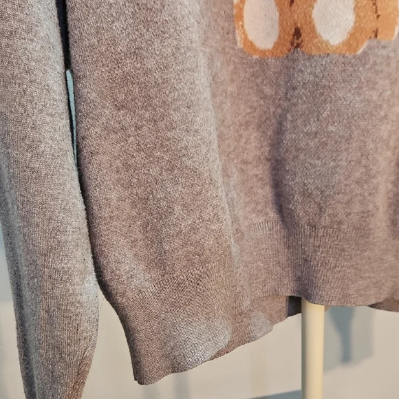 Faded Rose Gray Bear Long Sleeve Sweater Size Small Novelty - Picture 2 of 8